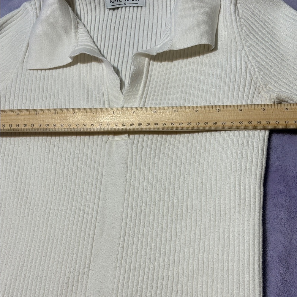 White Ribbed Knit Collared Sweater - Picture 5 of 8